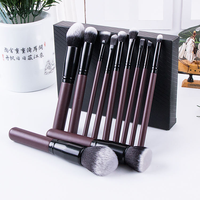 Ensemble de pinceaux de maquillage d'usine 11 pièces Premium Synthétique avec manche en bois Kabuki Fond de teint Mélange Poudre pour le visage Ombres à paupières Pinceaux