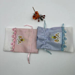 Pochette cadeau et bonbons en coton bleu et rose 10*14cm pour la première <span class=keywords><strong>communion</strong></span> sacs en velours créatifs - Product Image 3