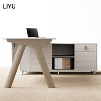 Bureau de direction moderne en forme de L LIYU avec écran de confidentialité suspendu, boîte de câblage multimédia, armoire de rangement verrouillable, extensible en bois
