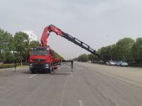 Grue de camion à bras articulé hydraulique multi-sections pour levage en espace restreint Jiangwei SQ680ZB8+1