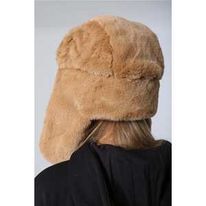 Gorro de Felpa Negro para Mujer con Pompón y Orejeras de Peluche, Accesorio para Parka 1103 - Product Image 1