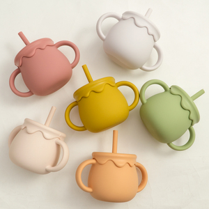 Vaso de Agua de Silicona para Bebé 2 en 1 con Contenedor para Snacks, Libre de BPA, Apto para Alimentos, Vaso para Comer y Beber para Niños Pequeños, Vajilla Infantil - Product Image 1