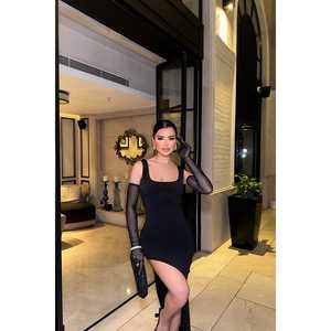 Vestido de Noche Negro Minerva con Guantes de Ganchillo, Talla XS, Romántico, con Lentejuelas y Abertura Alta, Estilo Imperio, para Banquetes - Product Image 2