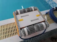 Chine nettoyage piscine robot nettoyeurs avec cordon d'alimentation et grand bassin pour aquariums