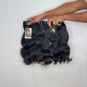 Cheveux humains indiens non traités, naturels, vierges, ondulés, provenant de jeunes donneurs indiens, avec cuticules intactes, lots de cheveux vierges bruts, fournisseurs. - Product Image 1