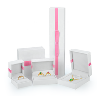 Vente chaude, boîte à bijoux rectangulaire carrée haut de gamme personnalisable OEM ODM, fabriquée à la main, avec ruban