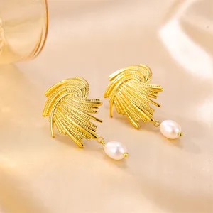 Irregular Shell Natural Pearl Earrings Natural Freshwater Pearl Stainless Steel Stud Earrings New Design Women Jeweley