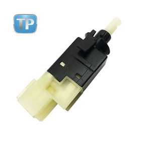 Interruptor de Luz de Freno Nuevo para Automóvil <span class=keywords><strong>Mercedes</strong></span> Benz OEM 0015452009 A0015458709 A001545380 0015453809 - Product Image 1