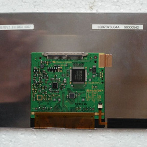 Nueva pantalla LCD TFT industrial original de 7 pulgadas 800*480 WVGA para sistemas integrados y equipos portátiles LQ070Y3LG4A - Product Image 4