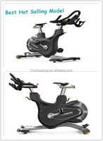 Nouveau modèle de vélo d'exercice magnétique en acier inoxydable, design durable pour la maison et l'entraînement physique en intérieur