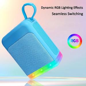 R-01 Nouveau Mini Lecteur de Disque Vinyle Rétro Créatif pour Enceinte 5.0 avec LED RGB 5W, Prise en Charge Carte et Clé USB, <span class=keywords><strong>Audio</strong></span> Portable de Bureau, Idéal Cadeau - Product Image 4