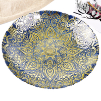 Assiette de présentation en verre vintage ornée motif cachemire bleu et or, grande assiette en verre à bord ondulé pour la décoration de table de mariage et de fête