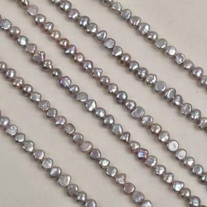 ไข่มุกน้ำจืดธรรมชาติทรงบาร็อค ขนาด 3-4 มม. สีเทา รูเจาะแนวนอนสองด้าน สำหรับทำสร้อยคอแบบกึ่งสำเร็จรูป DIY - Product Image 3