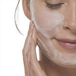 Limpiador Facial Químico Blanqueador y Control de Grasa con Té Verde para Hoteles, Marca Privada, Hidratante y para Todo Tipo de Piel - Product Image 1