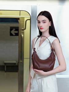 Elegante 2025 Mujeres Underarm Crescent Bolso de cuero Vintage Niche Crossbody Bolso de hombro - Product Image 2