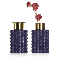 Flacon diffuseur de parfum en verre carré violet de 150 ml, vide, avec bouchon à vis, emballé en carton