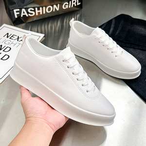 Zapatos Masculinos Otoño Nuevos Zapatos Versión Masculina de Moda Ligeros y Pequeños Zapatos de Skateboard Blancos Deportivos Casuales - Product Image 5