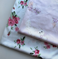 Tissu en satin de soie imprimé numérique 100 % polyester pour robes, vente en gros