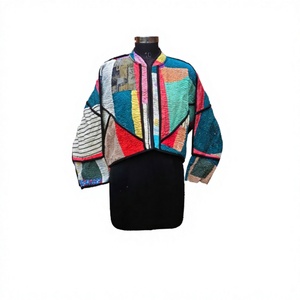 Veste Kantha vintage pour femme, réversible, écologique, en patchwork, faite à la main en Inde, 100% coton, col en V, entièrement en coton - Product Image 1