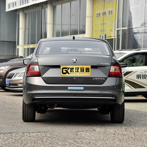 Auto Usate <span class=keywords><strong>Skoda</strong></span> Rapid <span class=keywords><strong>Berlina</strong></span> Usata con Cambio Automatico, Benzina, Guida a Sinistra 2025 Prezzo Conveniente Basso Chilometraggio in Vendita Spedizione Globale - Product Image 4