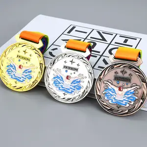ヨーロッパの生地リボンユニークなスポーツライオンクラブメダル