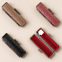 Boîte de rangement portable en velours pour tampon nominatif en cuir d'autruche gaufré de qualité supérieure, avec charnière métallique, pour emballage professionnel