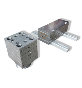 Moules d'extrusion de <span class=keywords><strong>PVC</strong></span> de haute qualité directement en usine pour le goulotte/conduit de câbles/moule de profil de <span class=keywords><strong>gouttière</strong></span>/moules - Product Image 1