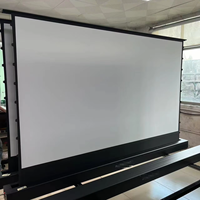 Écran de projection électrique motorisé de 150 pouces HD Portable pour la présentation de bureau de cinéma à domicile