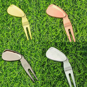 Outil <span class=keywords><strong>de</strong></span> divot <span class=keywords><strong>de</strong></span> golf Offre Spéciale placage d'alliage <span class=keywords><strong>de</strong></span> fourche verte pour la réparation <span class=keywords><strong>de</strong></span> gazon sur le terrain <span class=keywords><strong>de</strong></span> golf - Product Image 1