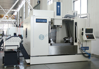 Centre d'usinage vertical CNC à grande vitesse VMC1165 pour le traitement des métaux 3 axes avec système de contrôle Fanuc
