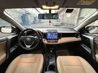 Подержанный Toyota RAV4 2019 года, 5-дверный, 5-местный, с вариатором Pioneer, 2.0L, бензиновый, автоматический, VI, левый руль, сенсорный LED-дисплей, люк на крыше