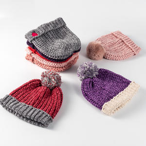 Gorros de punto personalizados con pompones, de lana chenilla gruesa, unisex, para adultos, cálidos para el invierno, para parejas, adolescentes y personas de mediana edad. - Product Image 1