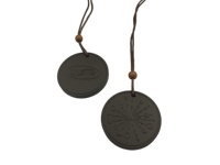 Nouveau design de pendentif volcanique en tourmaline de lave magnétique à énergie quantique, style classique, motif floral noir