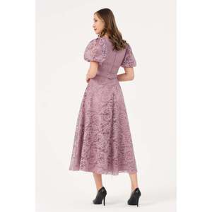 Haut élégant pour femme DANS, couleur rose poudré, coupe confortable, disponible en tailles 38-42, modèle 1592, parfait pour les occasions décontractées - Product Image 3
