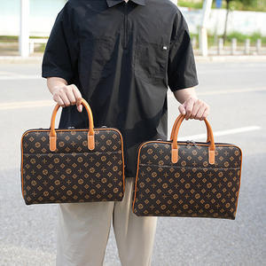 Sacs imprimés en gros directement de l'usine pour hommes, sacs fourre-tout en cuir véritable pour hommes, sacs pour ordinateur portable de créateurs pour hommes - Product Image 5