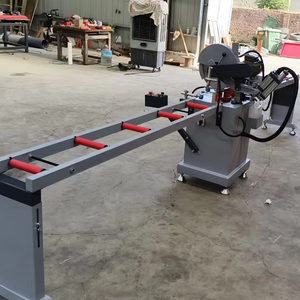 Scie à découper les profilés en aluminium robuste à tête unique avec lame de 350 mm pour profilés de 100x100 mm et système d'alimentation de 4 mètres - Product Image 1