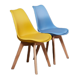 Chaises de salle à manger Tulip en bois massif de hêtre et plastique, avec assise rembourrée en PU, style nordique, pour hôtels et restaurants, vente en gros usine - Product Image 2