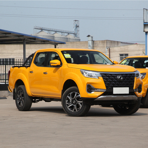 Camionnettes Dongfeng Rich7 8AT 2WD/4WD Moteur 2298cc Double Airbags Tout-terrain Petite camionnette 4x4 en vente - Product Image 1