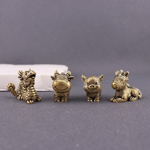 Ensemble complet de figurines du zodiaque en laiton et cuivre : Rat, Bœuf, Tigre, <span class=keywords><strong>Dragon</strong></span>, Serpent, Cheval, Mouton, Singe, Poulet, Cochon, Chien, Lapin - Micro figurines de thé et objets artisanaux - Product Image 5