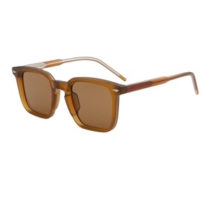 Lunettes de soleil rétro tendance pour hommes avec monture carrée, protection UV400, verres en acrylique Vantage, accessoires de mode - Product Image 1