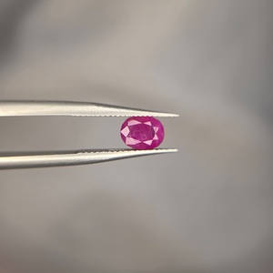 Leuchtender Edelstein Exzellente Qualität Großhandel Natürlicher Ein-Karat Ovaler Schliff Facettierter Edelstein Afghanistan Rosa-Roter Rubin für Schmuck - Product Image 6