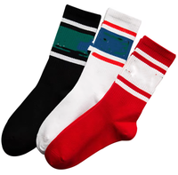 Chaussettes en coton personnalisées de marque d'usine chinoise pour hommes et femmes et peuvent être fabriquées par votre conception et votre logo