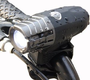 IRONDONKEY Luce Anteriore per Bicicletta ad Alta Luminosità 300 Lumen, Ricaricabile USB, Set Faro LED per Ciclismo Notturno - Product Image 6