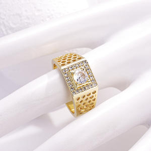 CM bijoux mode en gros haute qualité 14K plaqué <span class=keywords><strong>or</strong></span> zircone anneau Oro Laminado Anillos glace Hip Hop hommes mode anneaux - Product Image 4