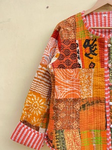 Veste patchwork indienne pour femmes, manteau en coton matelassé, veste matelassée réversible faite à la main, imprimé patchwork, vêtements d'extérieur, cadeaux - Product Image 4