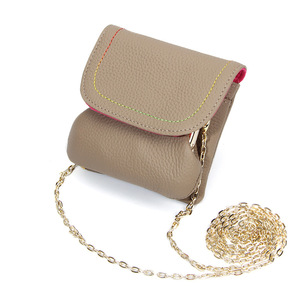 Mini sac à bandoulière en cuir véritable avec chaîne, pochette à monnaie en cuir de vachette pleine fleur, usine OEM/ODM sur mesure - Product Image 1