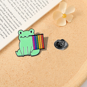 Distintivo Personalizzato in Ferro Smaltato, Stampato UV, con Motivi Angelici, Animali, Feng Shui, Religiosi, Massonici - Product Image 1