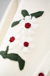 Nuovo arrivo maglione <span class=keywords><strong>cardigan</strong></span> 2025 autunno inverno maglieria donna affascinante fiore ricamato manica lunga <span class=keywords><strong>blu</strong></span> <span class=keywords><strong>scuro</strong></span> top bianco <span class=keywords><strong>blu</strong></span> <span class=keywords><strong>scuro</strong></span> - Product Image 6