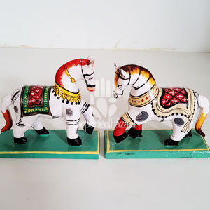 Paire de chevaux en bois, design Art Déco, décoration d'intérieur, cadeau - Product Image 2