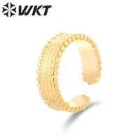 WT-SSR002 französische Vintage Streifen gravierte Ring Elegante vergoldete Textur Ring Gold und Silber Edelstahl Ring